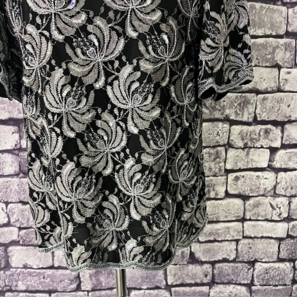 Laurence Black & Gray Blouse W/ Decorative Beads & Sequins Size XL - Picture 3 of 9